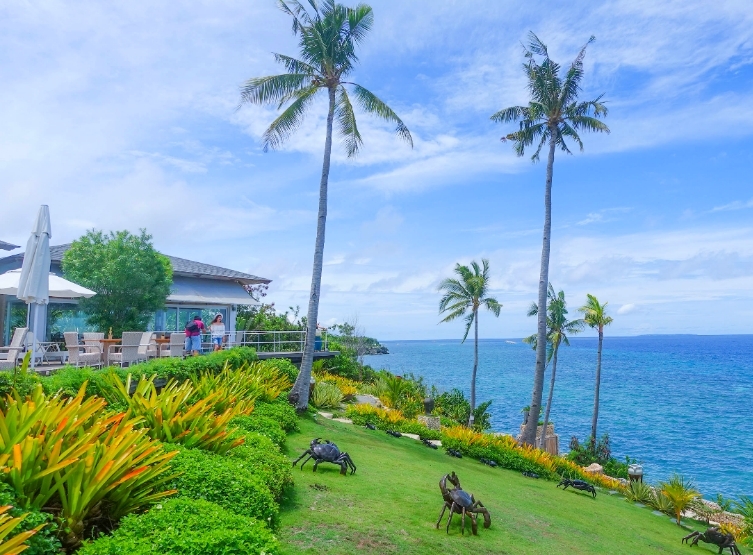 海豚遊蹤→巴里卡薩島大斷層 Balicasag Island浮潛→眼鏡猴海景餐廳→酒店內自由活動